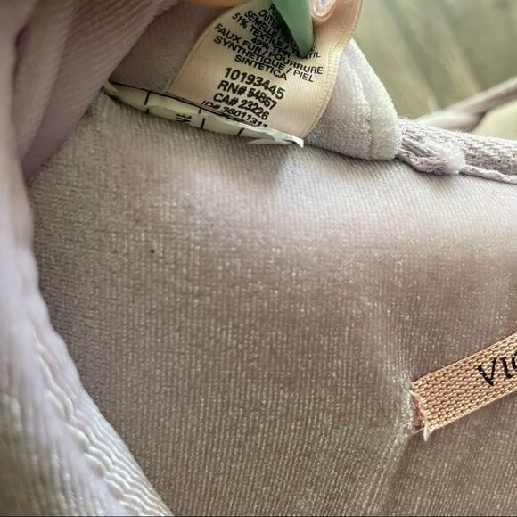 Victoria's Secret Pom Pom Lavender Lilac Slippers - Picture 8 of 8